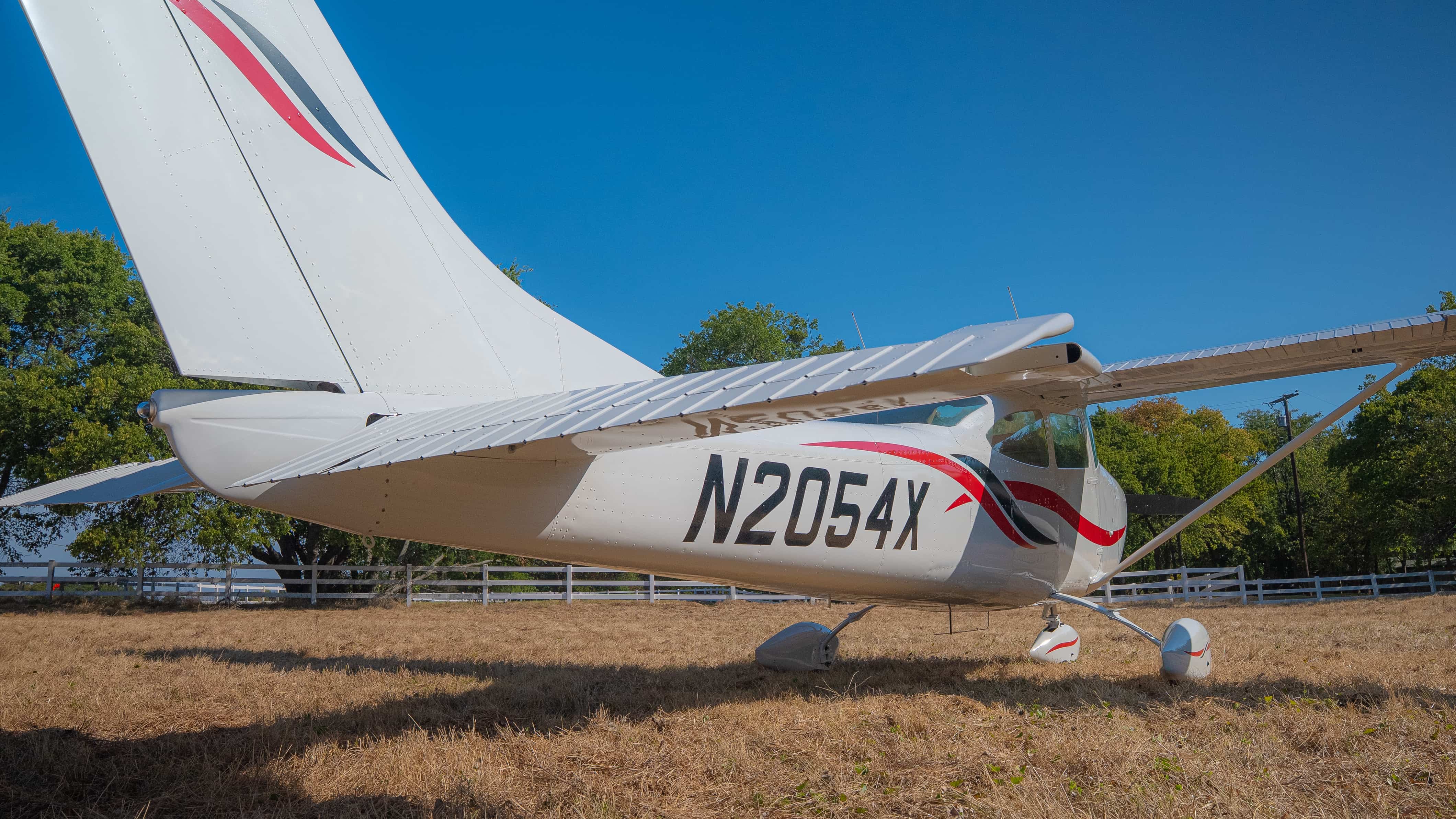 Cessna 182 finished — tail detail close-up