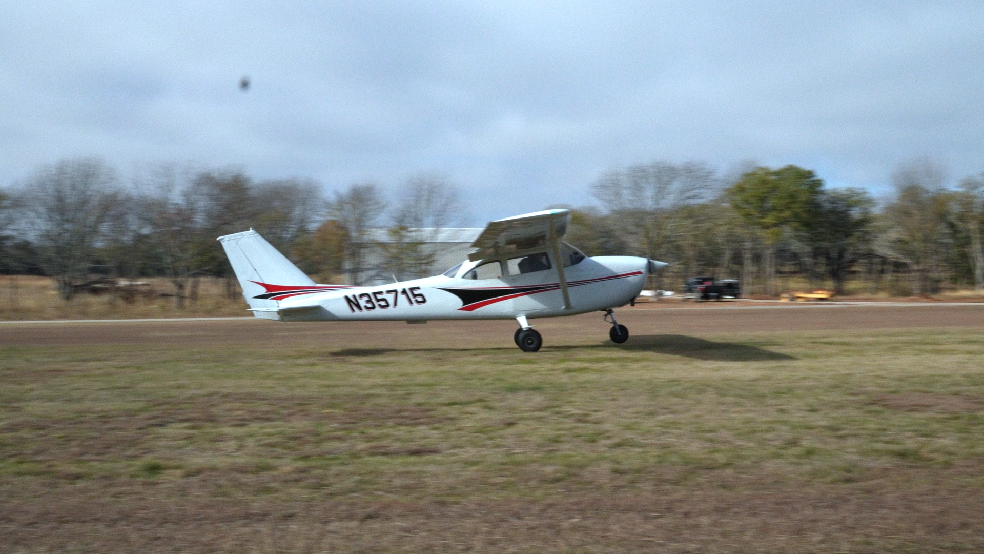 N35715 — aircraft in flight after APM Paint completion